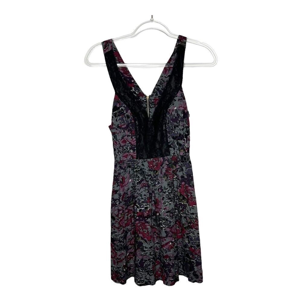 Staring at Stars Dress Womens Size 2 Cut Out Back Fit Flare Skater Boho‎